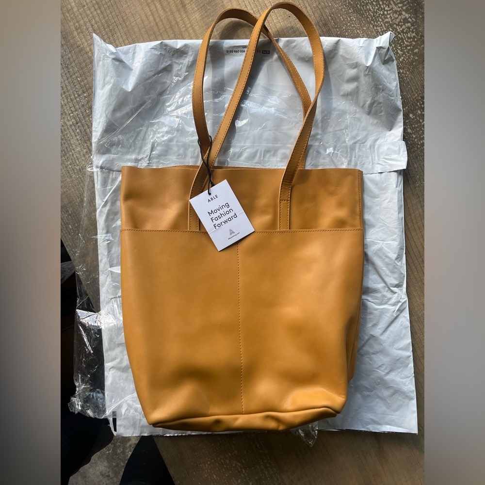 NWT Able Selam tote in Cognac